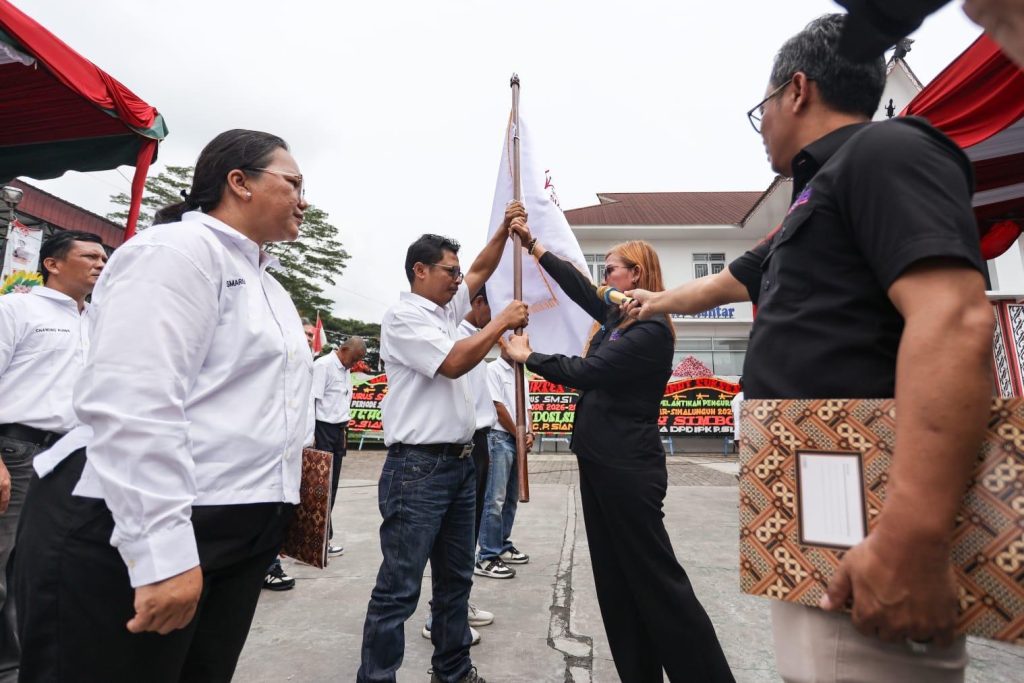 SMSI Siantar-Simalungun Resmi Dilantik, Siap Perkuat Pers Siber Profesional dan Berintegritas SMSI Siantar-Simalungun Resmi Dilantik, Siap Perkuat Pers Siber Profesional dan Berintegritas