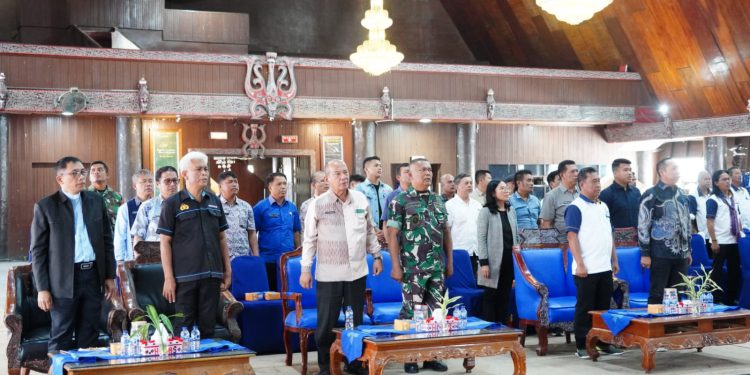 Dukung Pembangunan Daerah, Bupati Taput Ajak Insan Pers Perkuat Sinergi dan Sajikan Informasi Edukatif Dukung Pembangunan Daerah, Bupati Taput Ajak Insan Pers Perkuat Sinergi dan Sajikan Informasi Edukatif