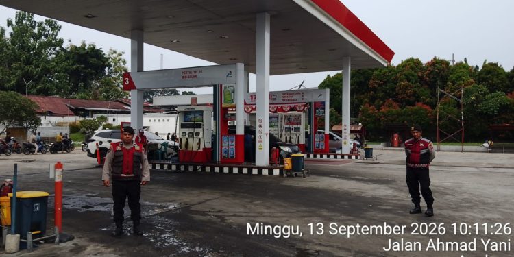 Cegah Keributan dan Gangguan Kamtibmas, Sat Samapta Polres Pematangsiantar Kawal SPBU Cegah Keributan dan Gangguan Kamtibmas, Sat Samapta Polres Pematangsiantar Kawal SPBU