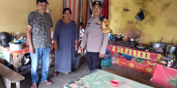 Curanmor Diantisipasi, Bhabinkamtibmas Siantar Marihat Ingatkan Warga Kunci Ganda Motor