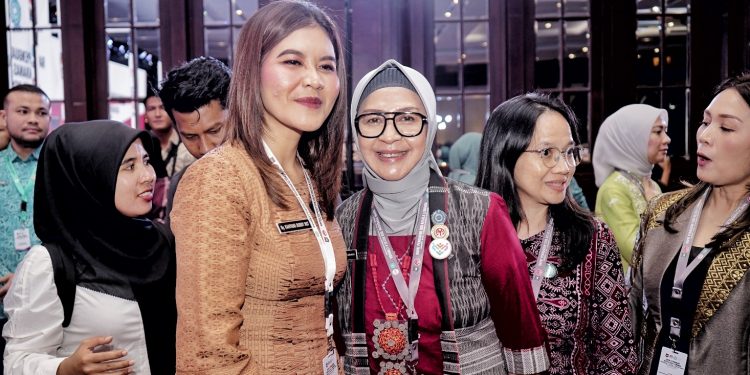 Darmawati Anton Achmad Saragih Dorong Penguatan Dekranasda dan Pemberdayaan Masyarakat Simalungun Darmawati Anton Achmad Saragih Dorong Penguatan Dekranasda dan Pemberdayaan Masyarakat Simalungun