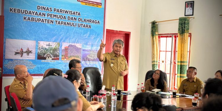 ‎Pimpin Monev Disparbudpora, Pemkab Taput Dorong Pemanfaatan AI dan Kesiapan Event Hari Jadi ke-81 Taput