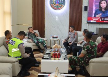 Baru Menjabat, Kapolres Dhana Noer Langsung Sambangi Danrem 022/PT