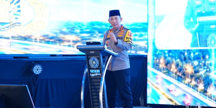 Kapolri Ajak Mahasiswa UMSU Kuasai Teknologi untuk Indonesia Emas 2045