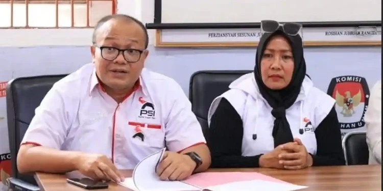 Hendra Simanjuntak Buka Kartu: Tokoh Lintas Partai Mulai Melirik PSI Pematangsiantar Hendra Simanjuntak Buka Kartu: Tokoh Lintas Partai Mulai Melirik PSI Pematangsiantar