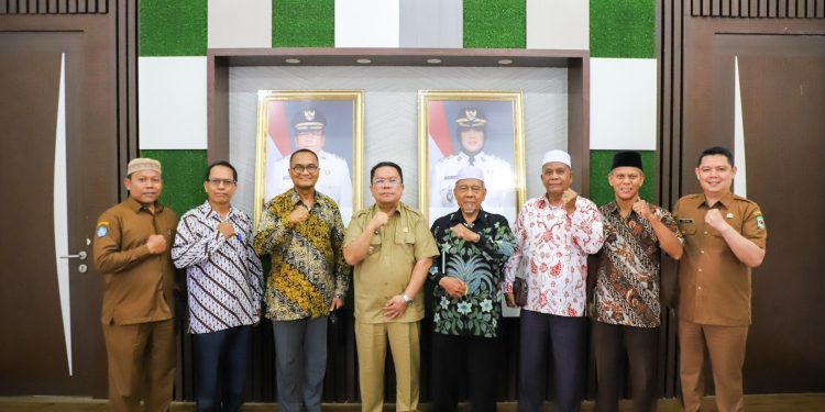 Wesly Silalahi Terima Audiensi FKUB, Perkuat Komitmen Merawat Kerukunan di Pematangsiantar Wesly Silalahi Terima Audiensi FKUB, Perkuat Komitmen Merawat Kerukunan di Pematangsiantar