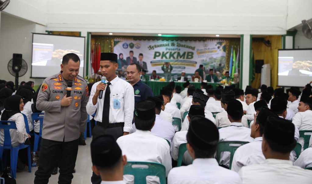 Antusias dan Interaktif, Kuliah Umum Kapolrestabes di Univa Medan Bahas Bela Negara dan Narkoba Antusias dan Interaktif, Kuliah Umum Kapolrestabes di Univa Medan Bahas Bela Negara dan Narkoba