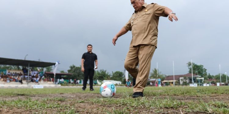 Kick Off Piala Wali Kota 2026, Wesly Dorong Talenta Muda dan Junjung Sportivitas