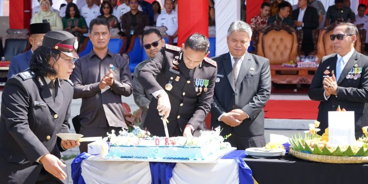 Peringatan dan Syukuran Hari Bhayangkara Kabupaten Tapanuli Utara '80 Tahun Mengabdi, Polri untuk Masyarakat' Peringatan dan Syukuran Hari Bhayangkara Kabupaten Tapanuli Utara ’80 Tahun Mengabdi, Polri untuk Masyarakat’