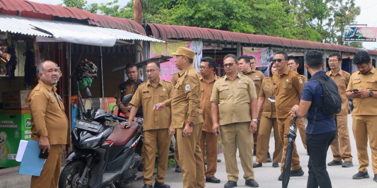 ‎Bupati Tapanuli Utara Targetkan Percepatan Penataan Lokasi Tanggul Jalan Diponegoro