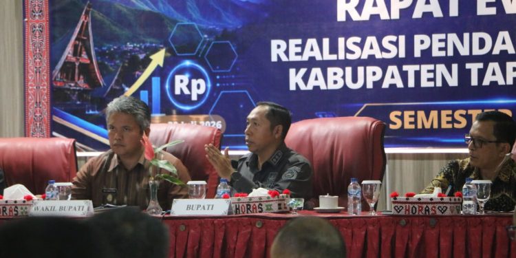 ‎Optimalkan Pendapatan Daerah 2026, Pemkab Taput Gelar HLM dan Evaluasi Kinerja Perangkat Daerah