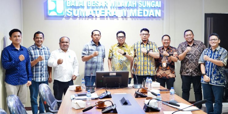 ‎Bupati JTP Hutabarat Jemput Bola ke BBWSS II, Terobosan Cepat Pulihkan Irigasi dan Tanggul di Tapanuli Utara
