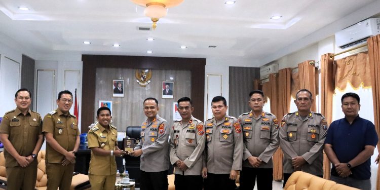 Budi Prasetyo dan Wali Kota Sibolga Satukan Langkah, Kamtibmas Jadi Fokus Bersama Budi Prasetyo dan Wali Kota Sibolga Satukan Langkah, Kamtibmas Jadi Fokus Bersama