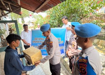 Propam Polres Pematangsiantar Sambangi Penggali Kubur, Baksos HUT ke-24 Jadi Bukti Kepedulian