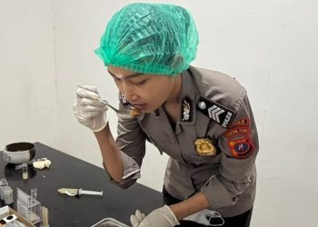 Pastikan MBG Aman Dikonsumsi, Dokkes Polres Pematangsiantar Cek Makanan di SPPG YKB
