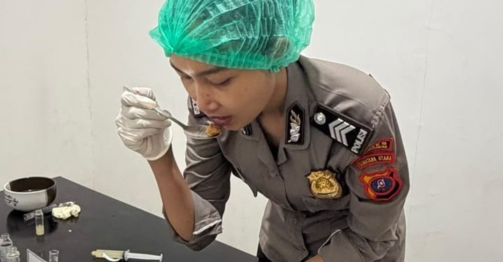 Pastikan MBG Aman Dikonsumsi, Dokkes Polres Pematangsiantar Cek Makanan di SPPG YKB Pastikan MBG Aman Dikonsumsi, Dokkes Polres Pematangsiantar Cek Makanan di SPPG YKB