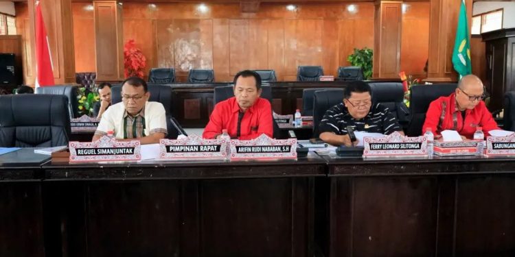 Pemerintah Kabupaten Tapanuli Utara terus berupaya memastikan setiap rupiah Anggaran Daerah Dialokasikan secara Tepat Sasaran untuk Kepentingan Masyarakat Pemerintah Kabupaten Tapanuli Utara terus berupaya memastikan setiap rupiah Anggaran Daerah Dialokasikan secara Tepat Sasaran untuk Kepentingan Masyarakat