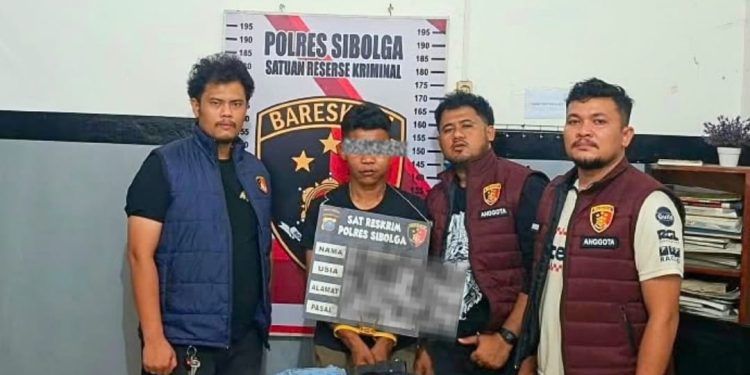 POLRES SIBOLGA UNGKAP KASUS PENCURIAN DI GUDANG, TERDUGA PELAKU DIAMANKAN MALAM HARI
