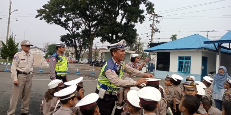 Dari TK Kemala Bhayangkari, Satlantas Pematangsiantar Cetak Generasi Sadar Keselamatan