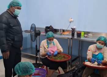 Bahan Pangan dan APD Relawan Diperiksa, Siwas Kawal Ketat MBG di SPPG 3 YKB