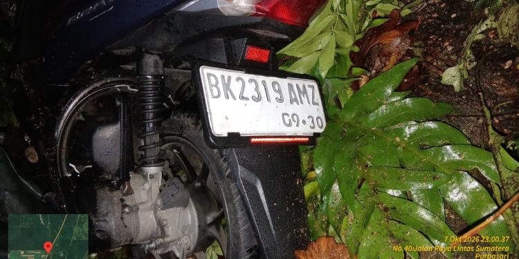 Pohon Tumbang Renggut Nyawa Pemuda 23 Tahun di Jalan Medan, Polsek Dolok Batu Nanggar Turun ke Lokasi