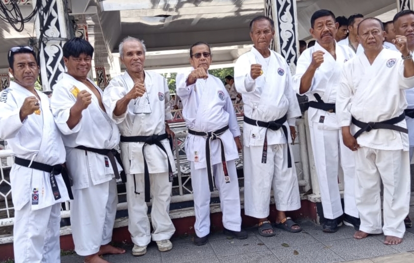 Pengcab Tako Simalungun Gelar UKT Sabuk Hitam Diikuti Karateka Dari 12 Daerah se Sumut dan Sumbar Pengcab Tako Simalungun Gelar UKT Sabuk Hitam Diikuti Karateka Dari 12 Daerah se Sumut dan Sumbar