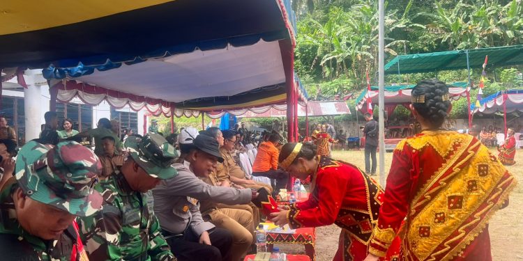 Brimob Sumut Hadir di TMMD ke-130 Kabupaten Nias, Perkuat Sinergi TNI-Polri untuk Pembangunan Desa Brimob Sumut Hadir di TMMD ke-130 Kabupaten Nias, Perkuat Sinergi TNI-Polri untuk Pembangunan Desa