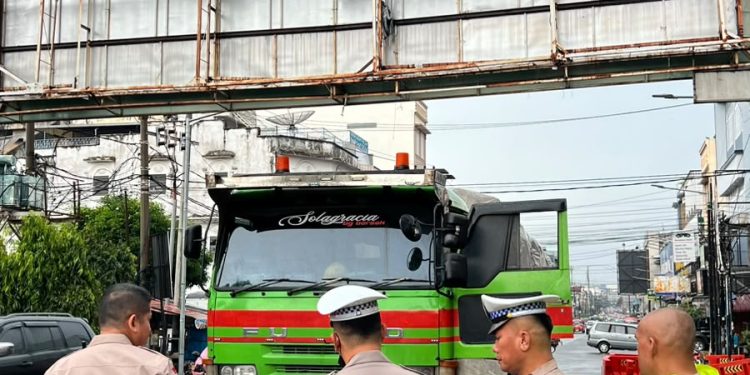 Dari Pengaturan Lalu Lintas hingga Aksi Kemanusiaan, Kapolres Pematangsiantar Hadir di Tengah Warga
