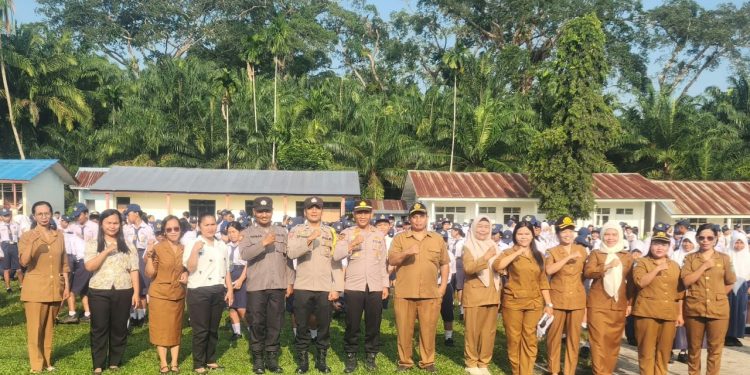 Narkoba hingga Balap Liar Jadi Sorotan, AKP Edy Syahputra Perkuat Pembinaan Pelajar SMPN 1 Silou Kahean Narkoba hingga Balap Liar Jadi Sorotan, AKP Edy Syahputra Perkuat Pembinaan Pelajar SMPN 1 Silou Kahean