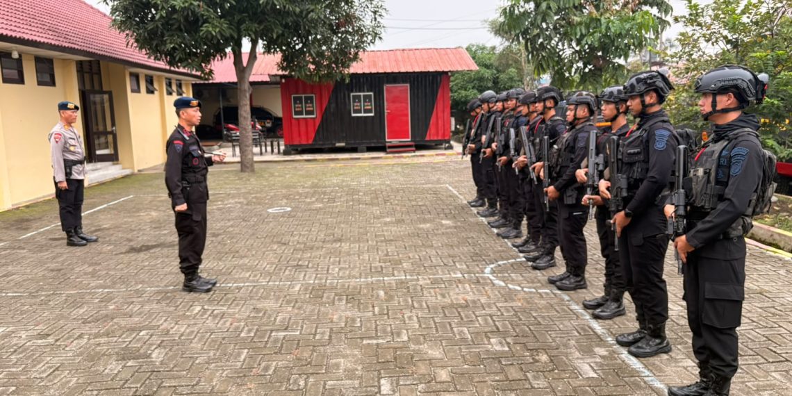 Gegana Brimob Sumut Turun di Belawan, Kapal Global 168 dan 8 Tersangka Diserahkan untuk Proses Hukum