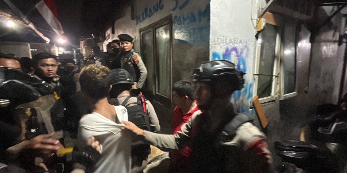 Brimob Sumut dan Ditresnarkoba Gerebek Lokasi Diduga Sarang Narkoba di Medan Area, 29 Orang Diamankan
