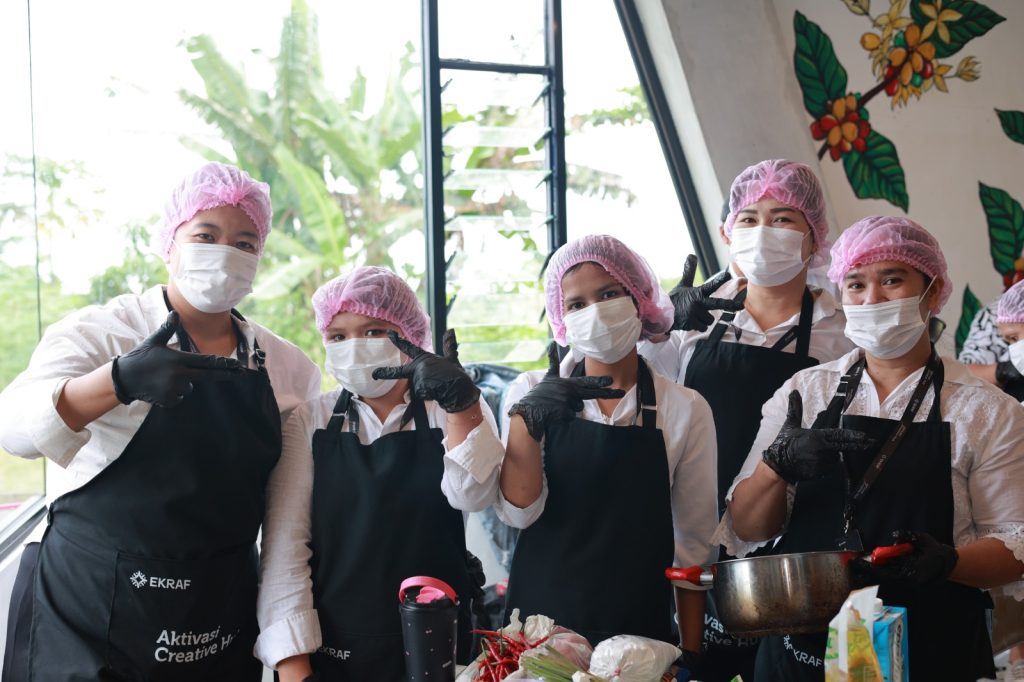 Sebanyak 30 Pelaku Kuliner Kabupaten Samosir Dinyatakan Kompeten, Kementerian Ekraf Dorong Profesionalisme Usaha Lokal