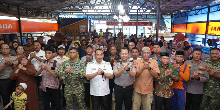 Program Quick Wins Kapolri, Polrestabes Medan Kumpul Bersama Masyarakat di Jermal 15, Wujudkan Lingkungan Aman dan Kondusif