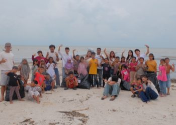 Koranger Gelar Sosialisasi dan Aksi Bersih Pantai Bersama Anak-Anak di Pantai Mangrove Sei Nagalawan