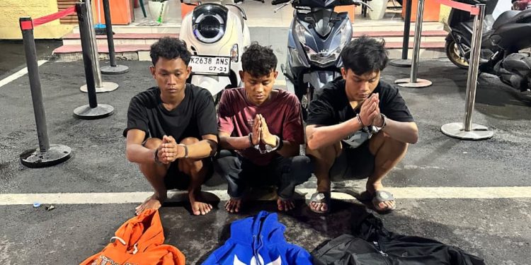 Korban Ditabrak hingga Terjatuh, Motor Dibawa Kabur! Tiga Begal Sadis Medan Ditangkap, Uang Dipakai untuk Judi Slot dan Sabu