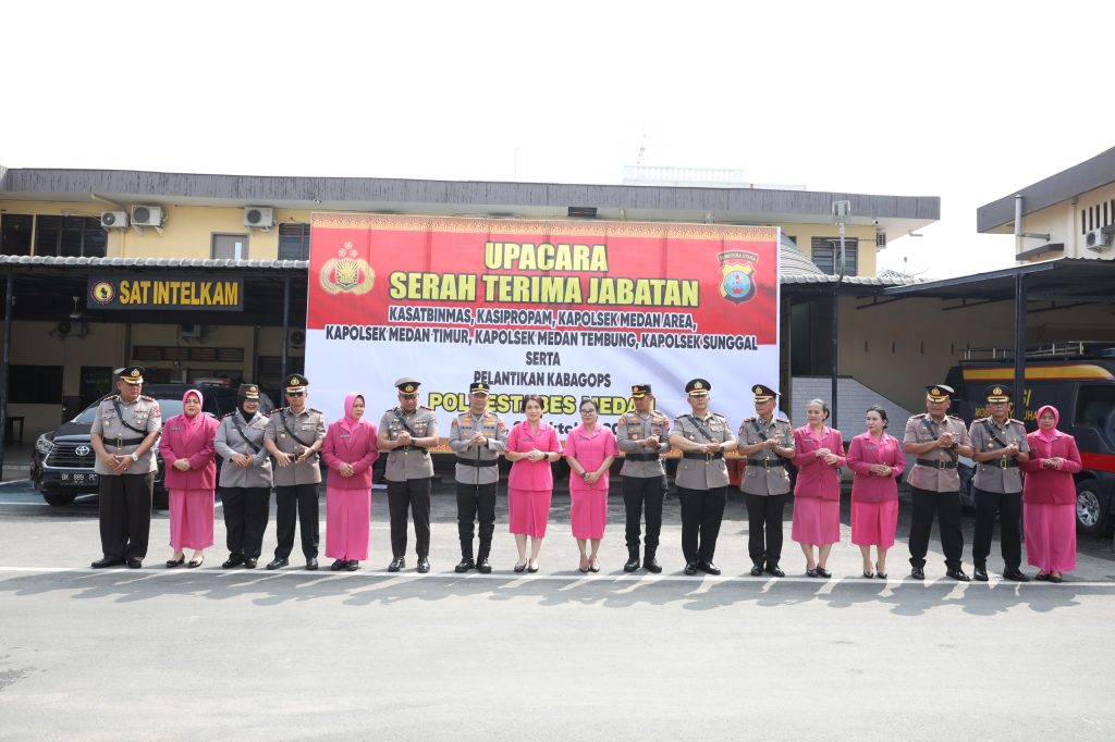 Kapolrestabes Medan Teguhkan Polisi Bersama Masyarakat dalam Sertijab PJU dan Kapolsek