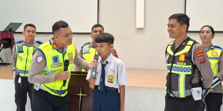 442 Siswa SMP Kalam Kudus Diedukasi Tertib Berlalu Lintas, Satlantas Polres Pematangsiantar Turun ke Sekolah