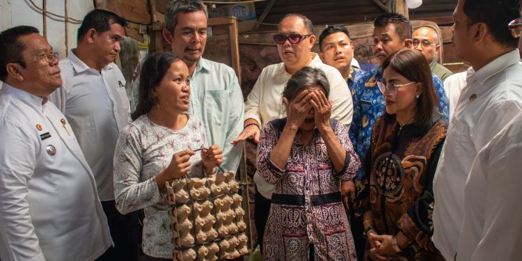 Tangis Haru Warga Pecah! Wesly Silalahi Pastikan 3 Rumah Tak Layak Huni Dibangun Jelang Natal